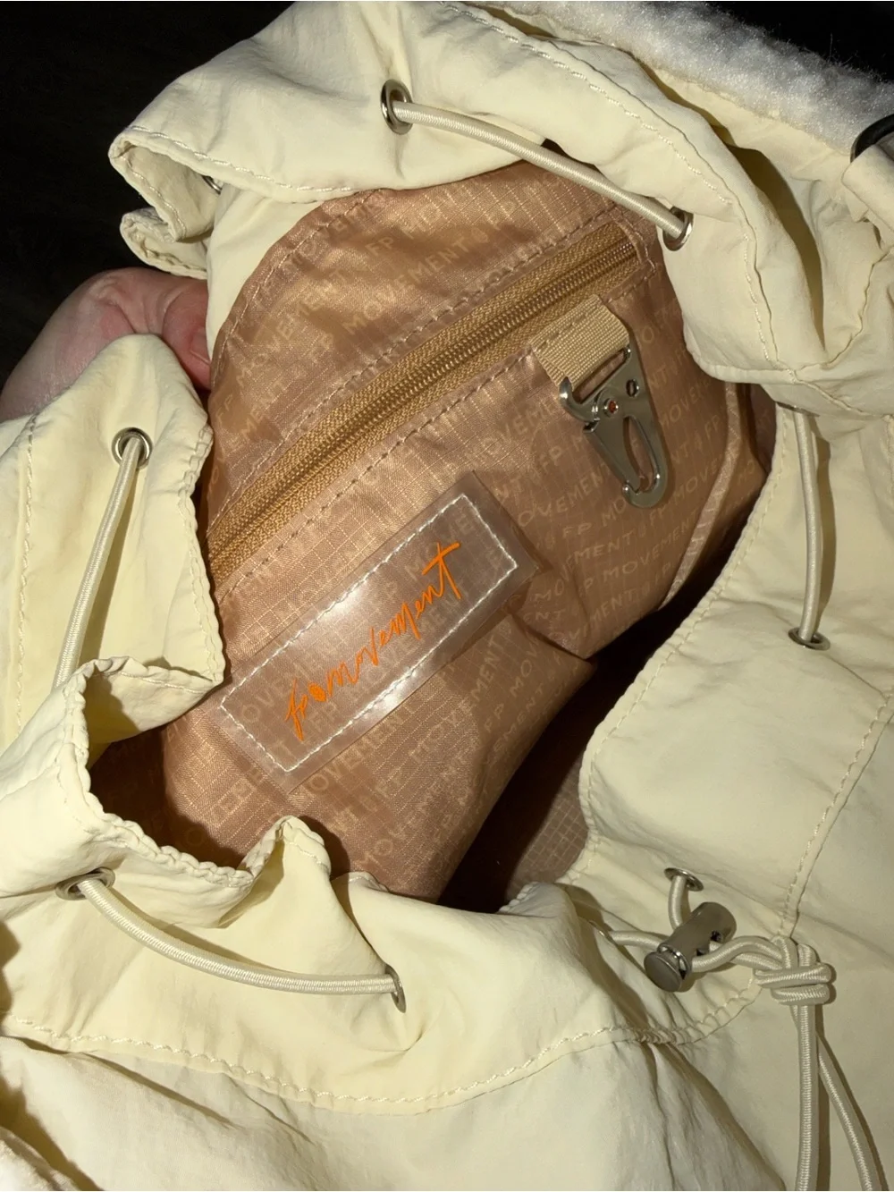 Slopes Sherpa bucket bag